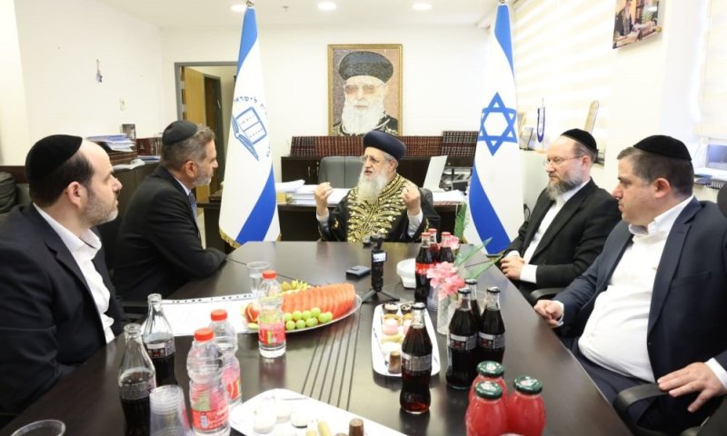 הראשון לציון הגר"ד יוסף לראשי מאוחדת: "הורים שלא מחסנים את ילדיהם - דמם על ידיהם"
