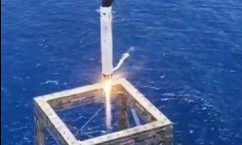 סין מצמצמת פערים מול SpaceX: הצלחה ראשונה של נחיתת רקטה על רפסודה בלב ים