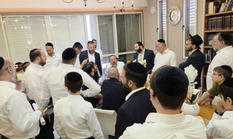החוקרים הגיעו לבית הרב, האברכים הוקפצו: "זה מקומם"