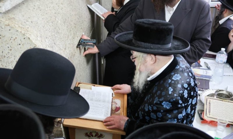 ר' זיידל דער קוויטל רבי: הרבי הקדוש שהחזיר את האור והנהירה לבישטנא