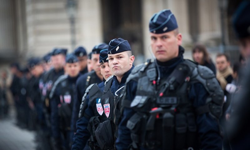 שוטרים בצרפת. צילום: פלאש90