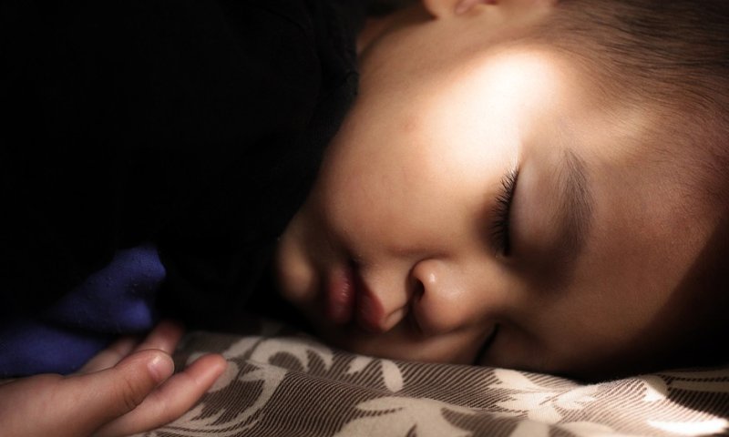 ילד ישן. צילום: pixabay