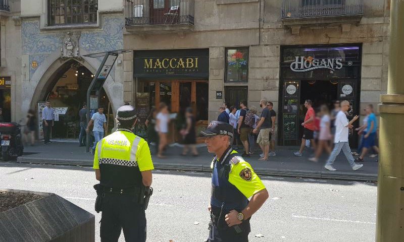 השמירה ברחובות ברצלונה. צילום: קבוצת מדברים תקשורת