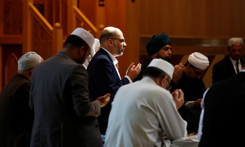 מוסלמים בבריטניה. צילום: רויטרס