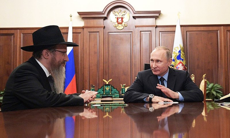 פוטין בפגישה עם הרב לאזאר. (באדיבות המצלם) 