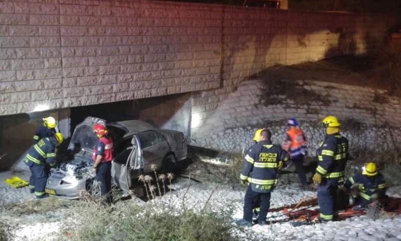 זירת התאונה בבית שמש (דוברות צוות הצלה)