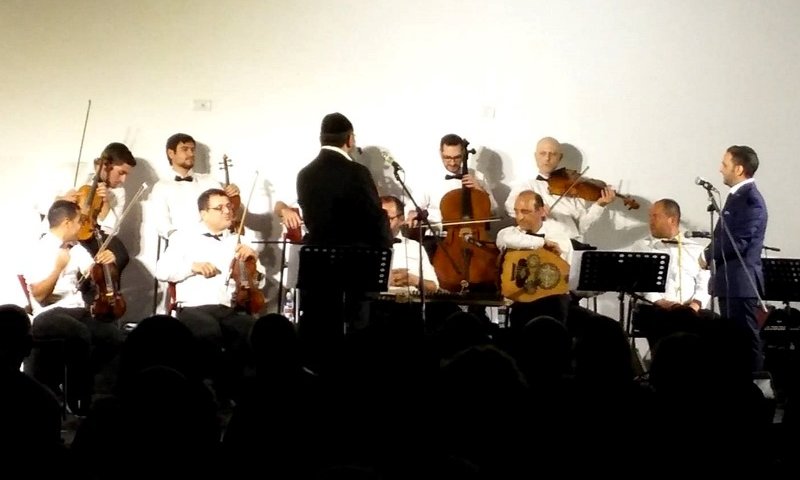 התזמורת במהלך ההופעה