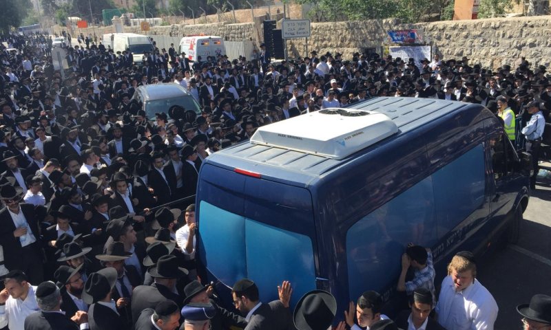 מסע הלוויה  בירושלים