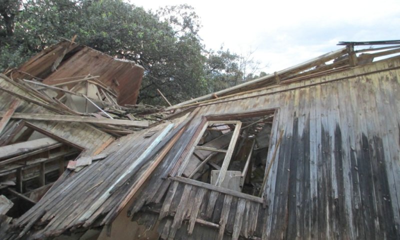 Hut destroyed in stormy weather. Photo: Behadrey Haredim  