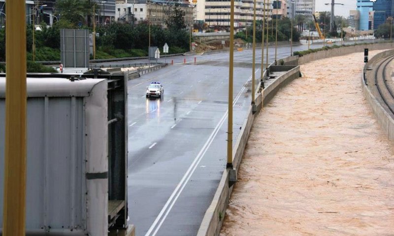 נתיבי איילון, בצהריים. צילום: משטרת ישראל