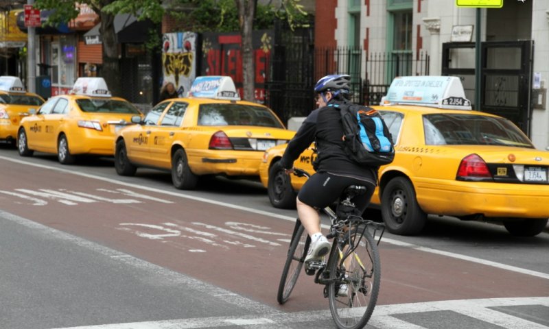 רוכב אופניים בניו יורק. צילום: קובי הר צבי