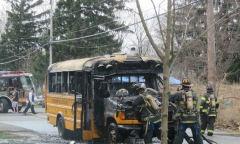 האוטובוס השרוף. צילום: מונסי סקופ