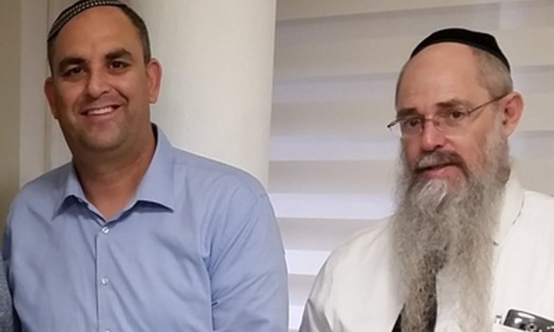 הרב ממן עם ראש העיר בזמנים אחרים. צילום: יח"צ