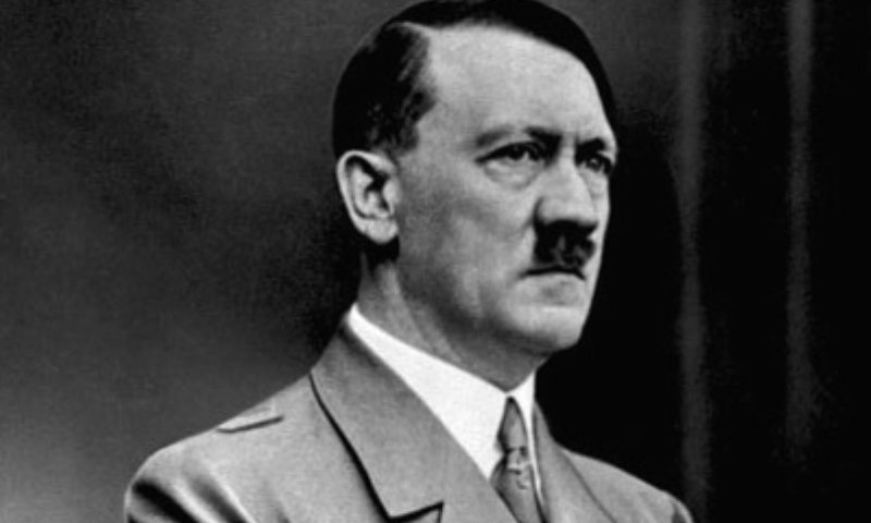 אדוף היטלר, צורר היהודים
