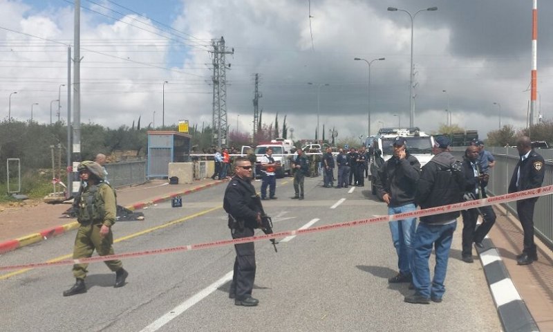 Ariel Junction: One Wounded in Stabbing Attack