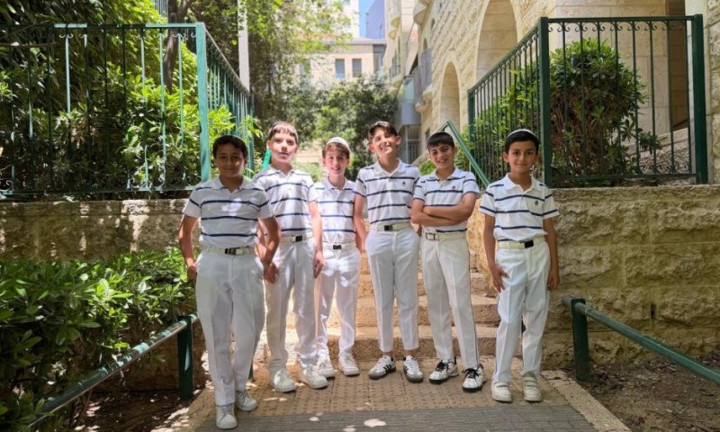 יום ירושלים: פרחי ירושלים במחווה מרגשת לעיר הקודש