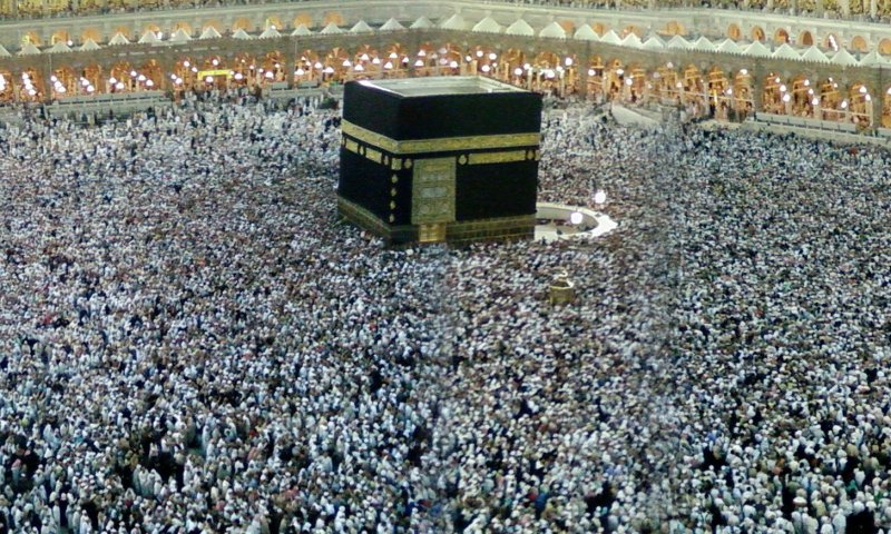 Hundreds of thousands of pilgrims in Mecca. Photo: Wikipedia in Arabic