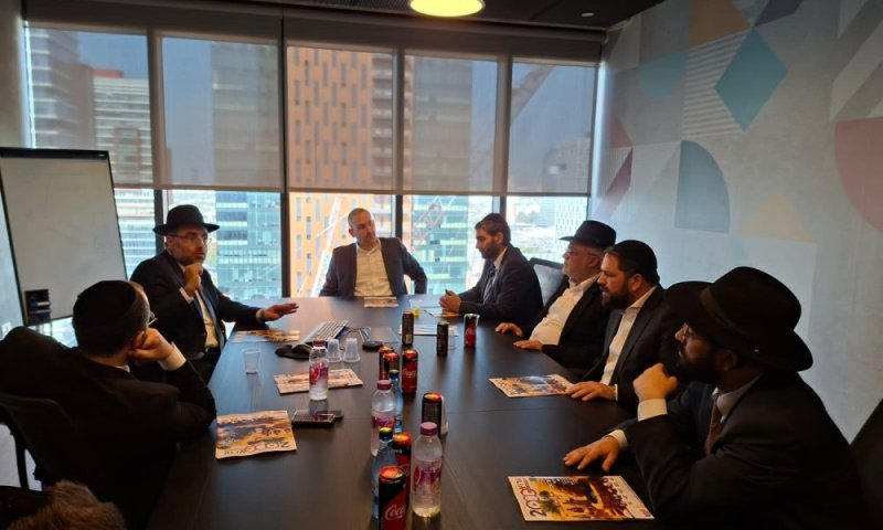 השר לשעבר מיכאל מלכיאלי בביקור מיוחד במשרדי ערוץ 2000 החדשים