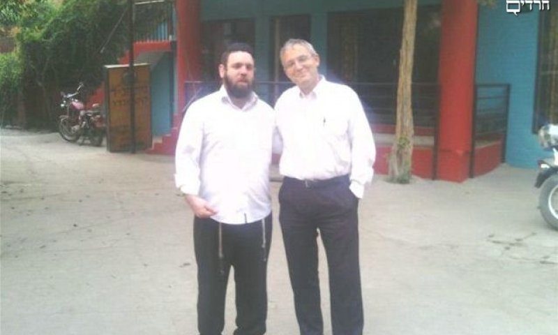 Rabbi Lifshiz and local ambassador