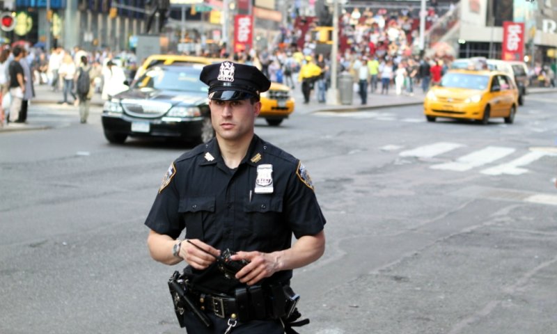 New York police officer. Photo: Kobie Har Tzvi