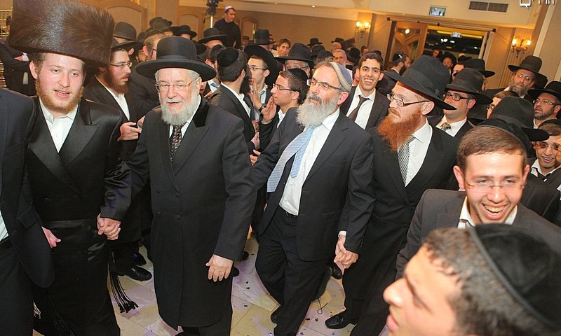 Rabbi Stav at wedding, Photo: Meir Alfasi