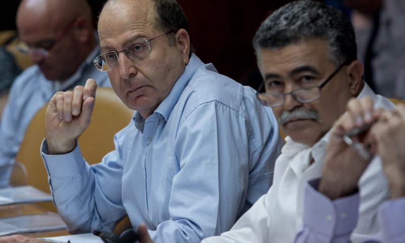 Minister Ya'alon at Perri Committee. Photo: Ohad Tzvingberg