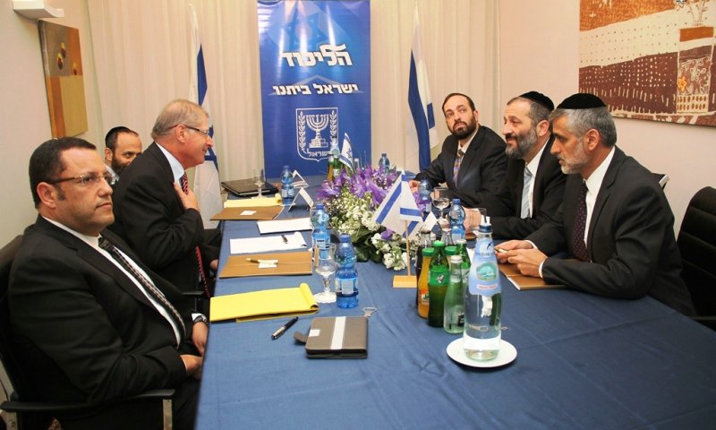 Shas trio talks with Likud. Photo: Flash 90