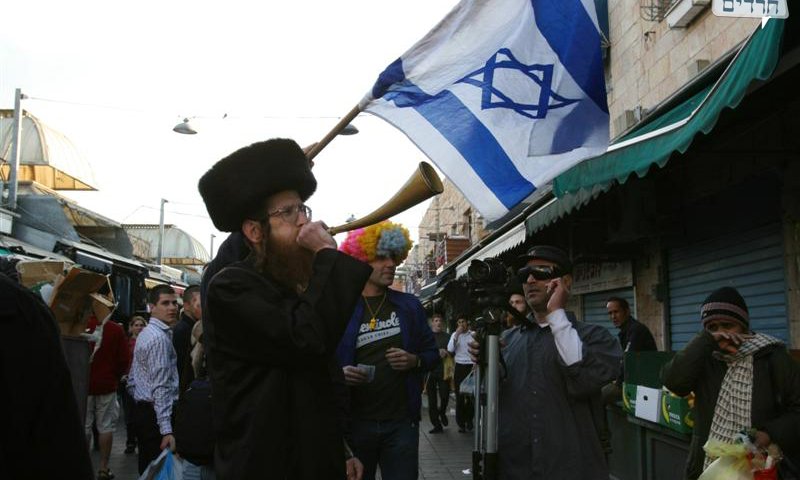 מזרזים את הסוחרים והקונים בשוק (צילום: ארכיון)