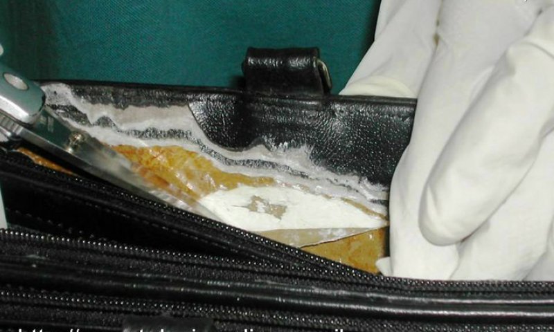 מזוודות הסמים שנתפסו בשדה התעופה. צילום: ימ"ר תל אביב