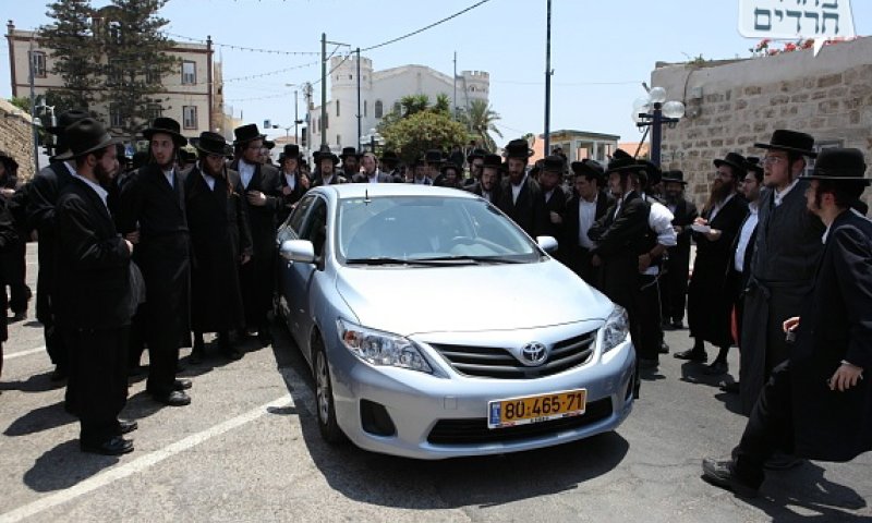 גדולי ישראל מגיעים ליפו. צילום: יעקב נחומי