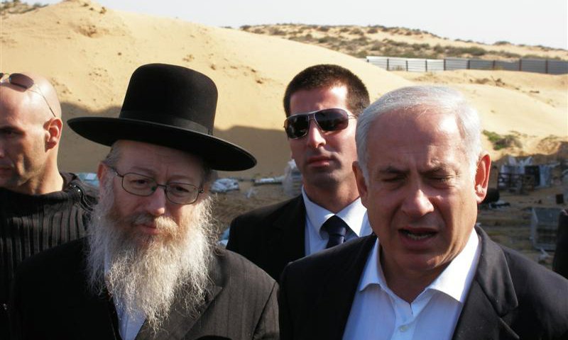 ליצמן עם ראש הממשלה באשדוד. צילום ארכיון