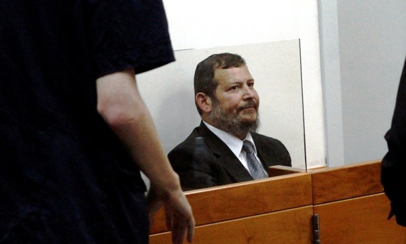 אורי לופליאנסקי בעת הארכת המעצר בבית המשפט 