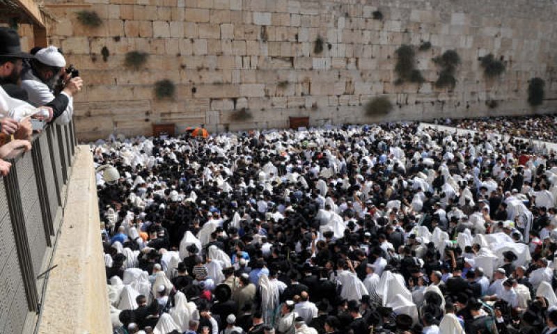 ברכת הכהנים ההמונית. צילום ארכיון: אליהו הלוי