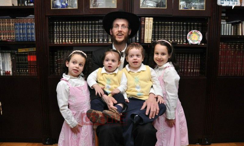 ר' נחום ששונקין, עם ארבעה מילדיו
