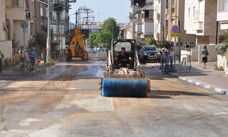  עבודות להנחת צנרת חדשה ברח' סוקולוב