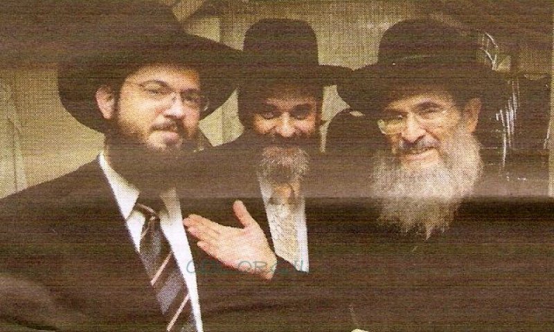 הגר"י הקר, הרב יעקב ב. פרידמן והרב יצחק קאופמן 