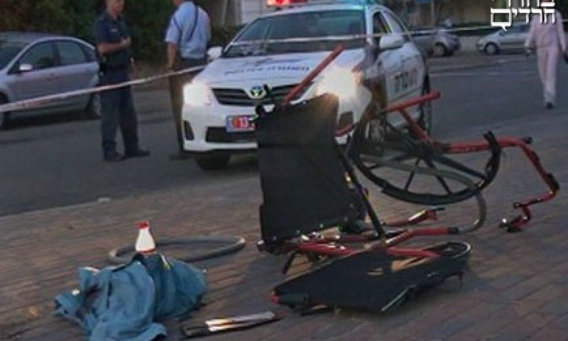 כיסא הגלגלים לאחר התאונה; צילום חדשות ערוץ 2 באינטרנט