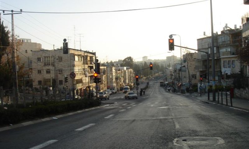 מהווה תקדים. רחוב בר אילן בירושלים