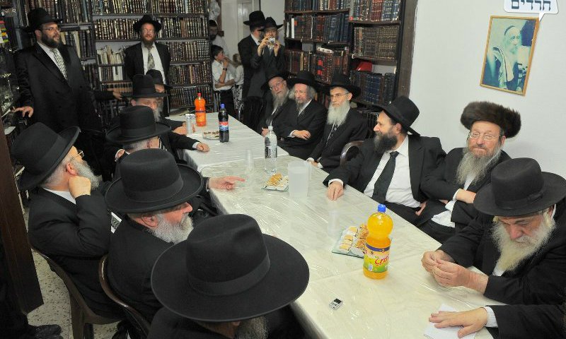 הרבנים חותמים על קריאה לנציגות החרדית לעשות כל שביכולתם 