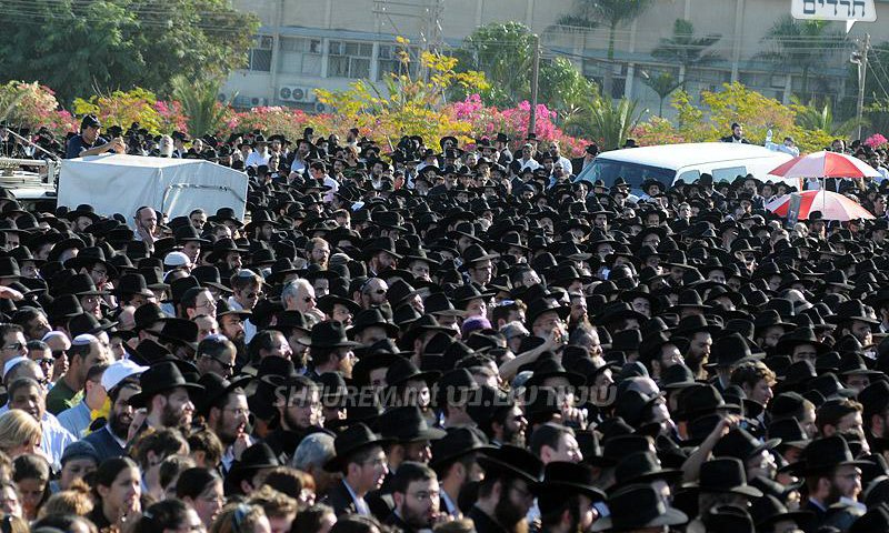 הלווית בני הזוג הולצברג. צילום: שטורעם