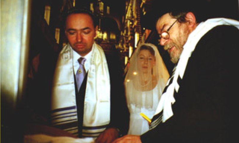הרב קארל סידון (מימין)