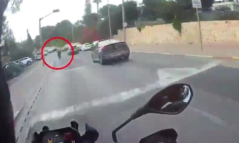  14 דקות של מרדף: רוכב האופנוע ניסה להימלט מהשוטרים ונעצר