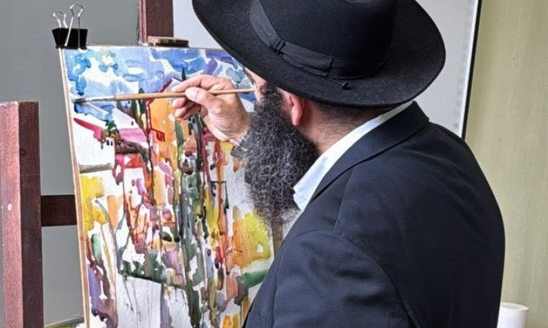 שילוב נדיר: רב העיר דרבנט הפגין את כישרונו האמנותי בפסטיבל ברוסיה