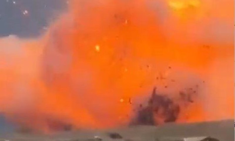 פיצוץ עז במפעל תחמושת ברומא: פטריית עשן ענקית עלתה לאוויר