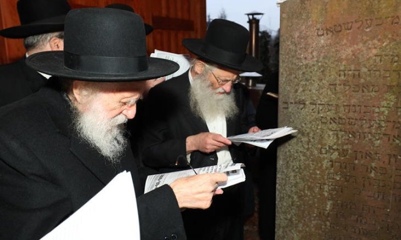 שליחות משר התורה: התפילה שבע"ה בוקעת שערי שמים אצל הבעל שם ממיכלשטט