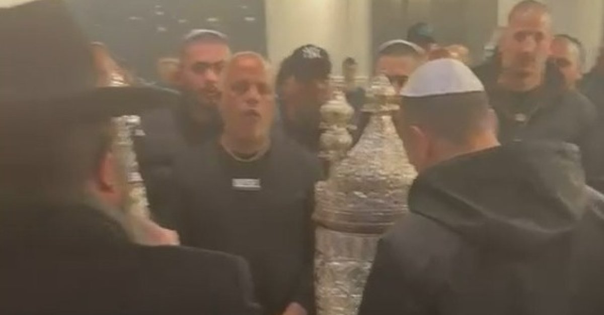 עול מלכות שמיים וספרי תורה: טקס הסולחה של בכירי עולם הפשע | תיעוד ...
