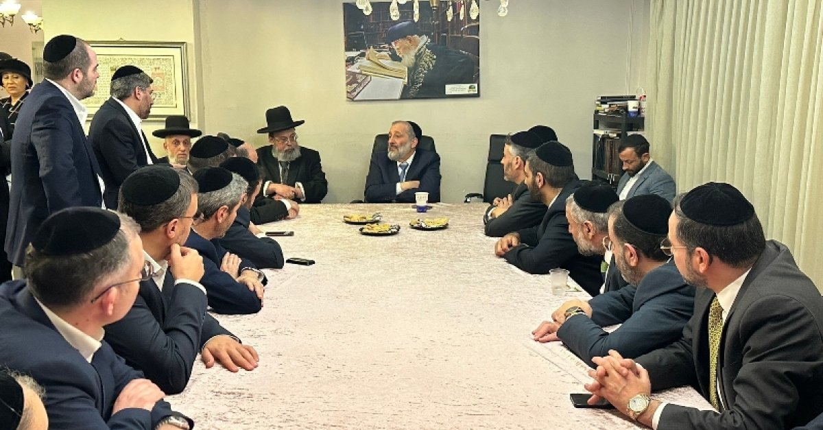 מועצת חכמי התורה בביתו של דרעי: