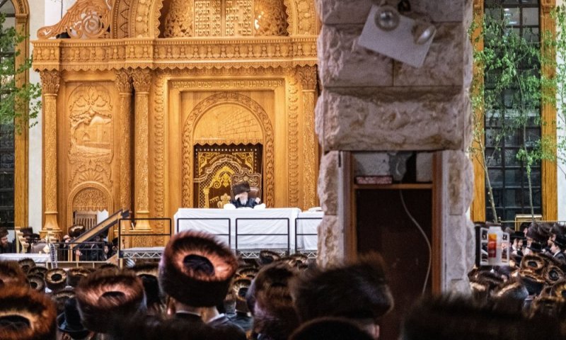 לפני הדחפורים: ביהמ"ד המיתולוגי בסקווירא נפדה ונמכר "לאדם מן החוץ"