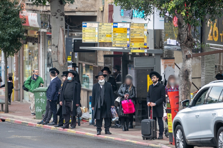 יוסי אלוני, פלאש 90