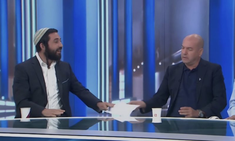 בשידור חי: ח"כ סוכות הגיש מכתב תביעה לאייל ברקוביץ: "אני אחנך אותך"